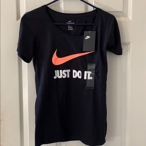 📍Sold📍Authentic Nike tee.